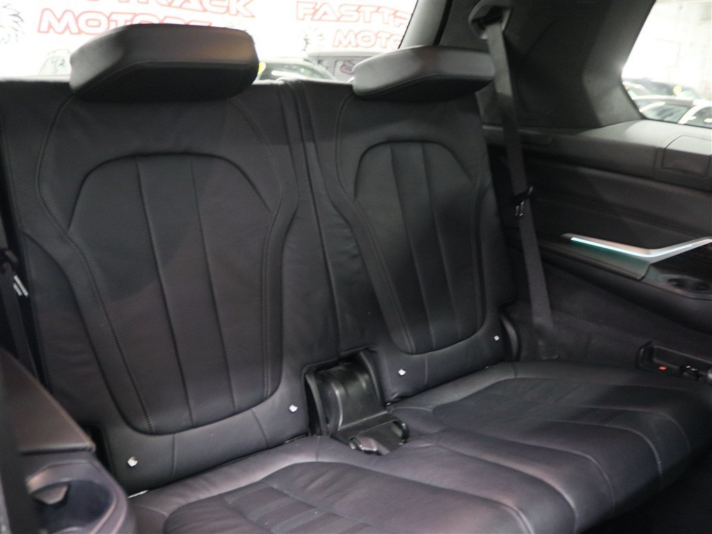 Used 2019 BMW X7 xDrive40i w/ Premium Package AWD/4WD image 23