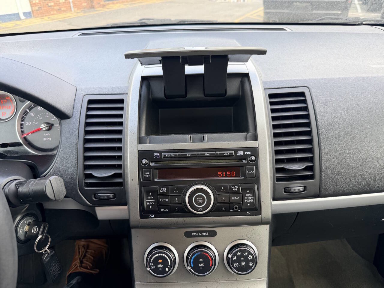 Used 2011 Nissan Sentra 2.0 S FWD image 10