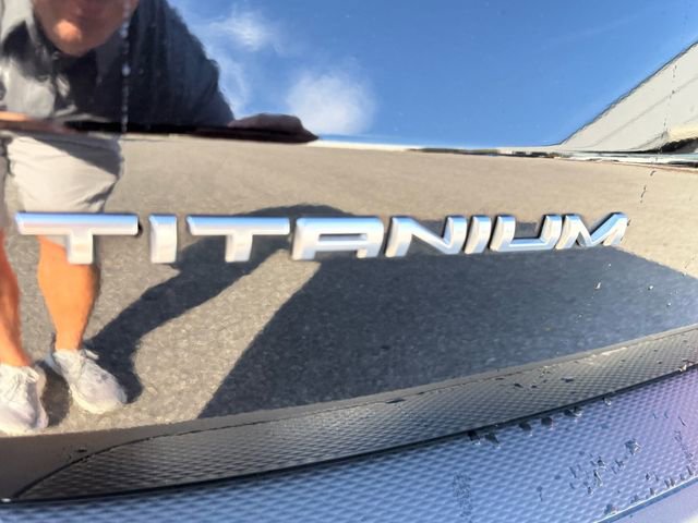 Used 2022 Ford Escape Titanium image 11