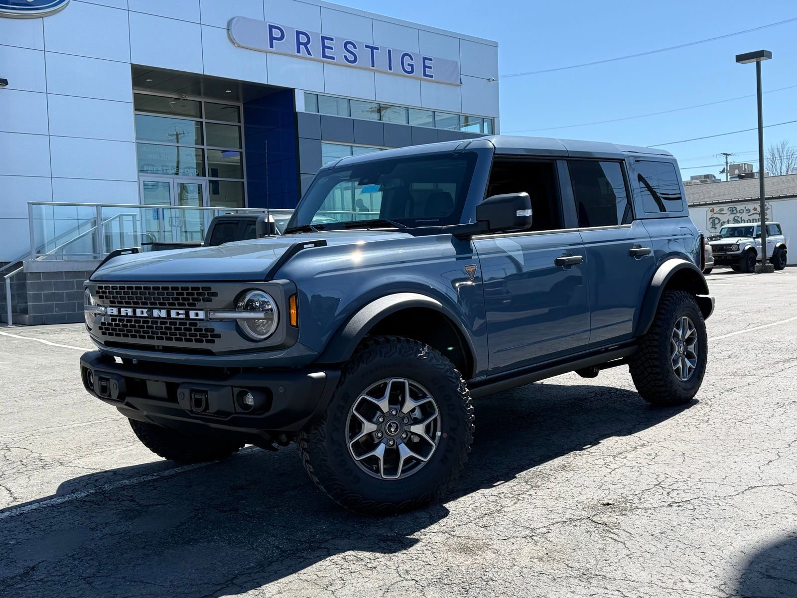 New 2025 Ford Bronco Badlands image 16