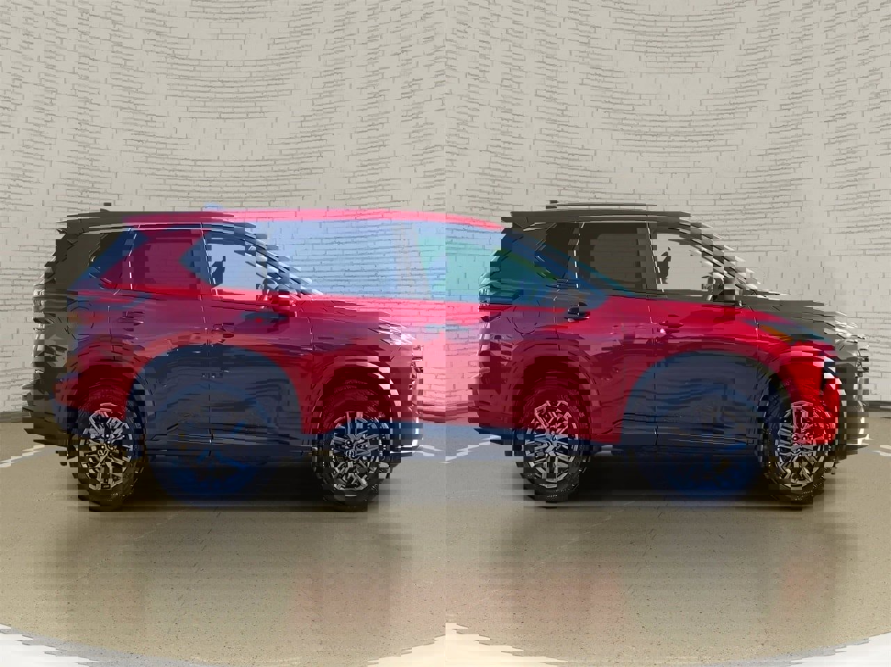 Used 2025 Nissan Rogue S image 4