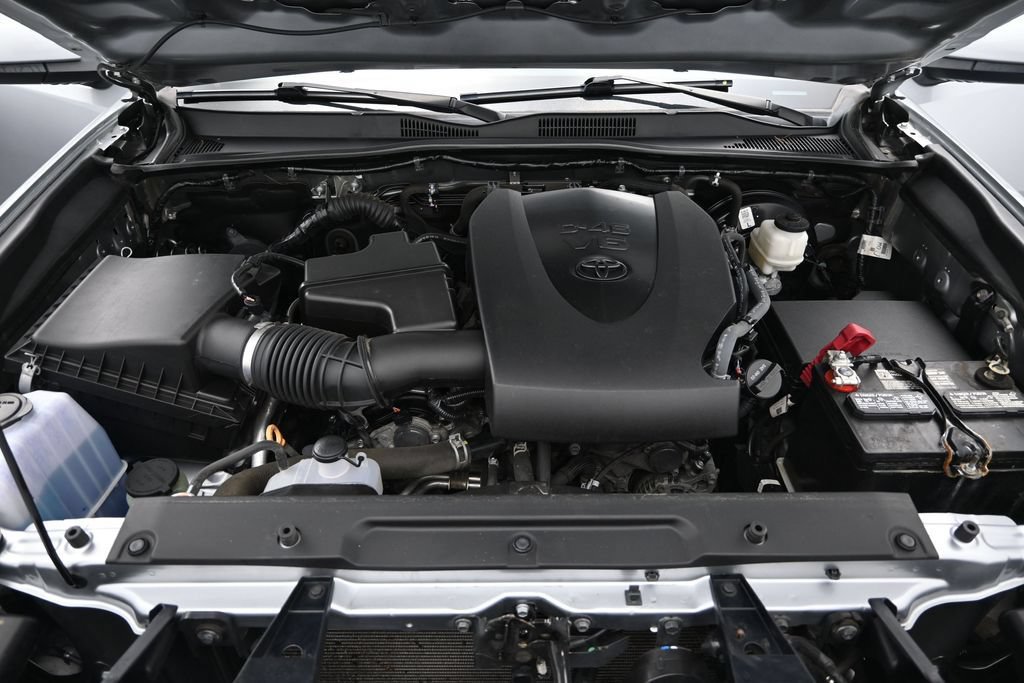 Used 2022 Toyota Tacoma SR AWD/4WD image 11