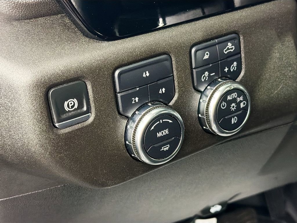 Used 2024 GMC Sierra 2500 SLE image 10