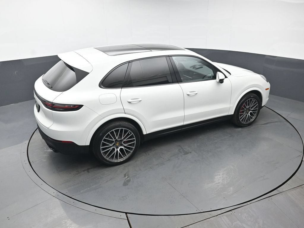 Used 2022 Porsche Cayenne AWD/4WD image 47