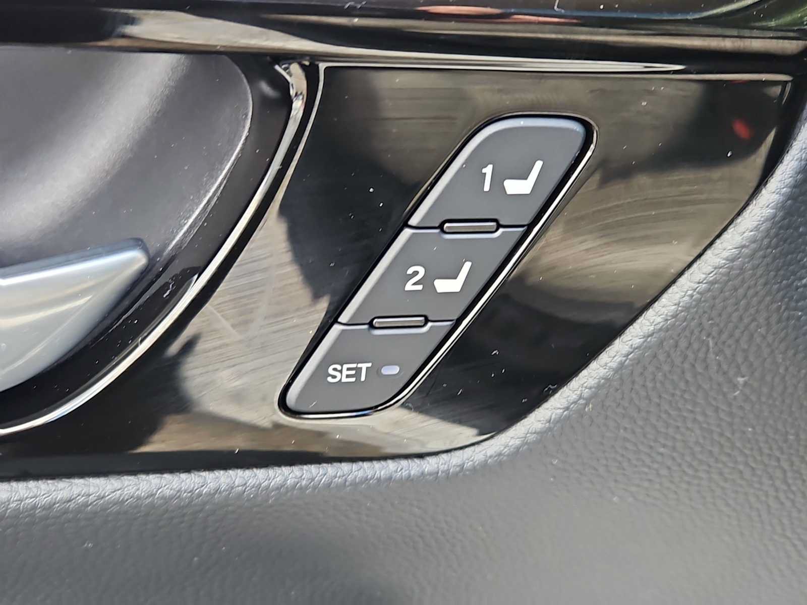 Used 2024 Honda CR-V EX-L image 12