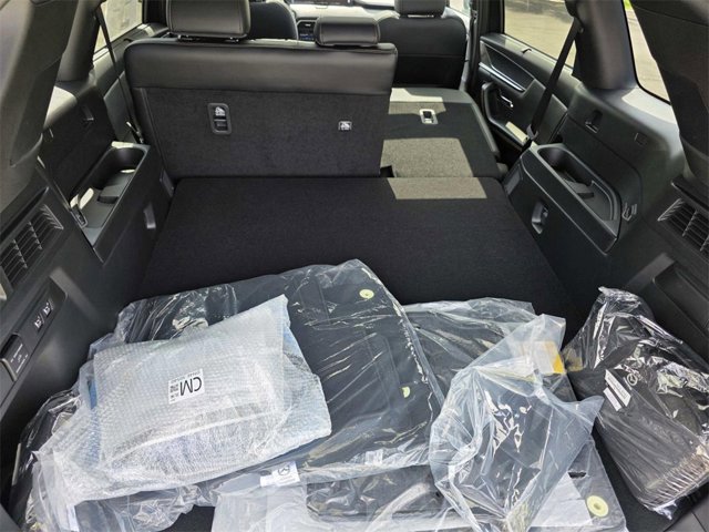 New 2025 MAZDA CX-70 Plug-In Hybrid w/ Premium Plus image 12