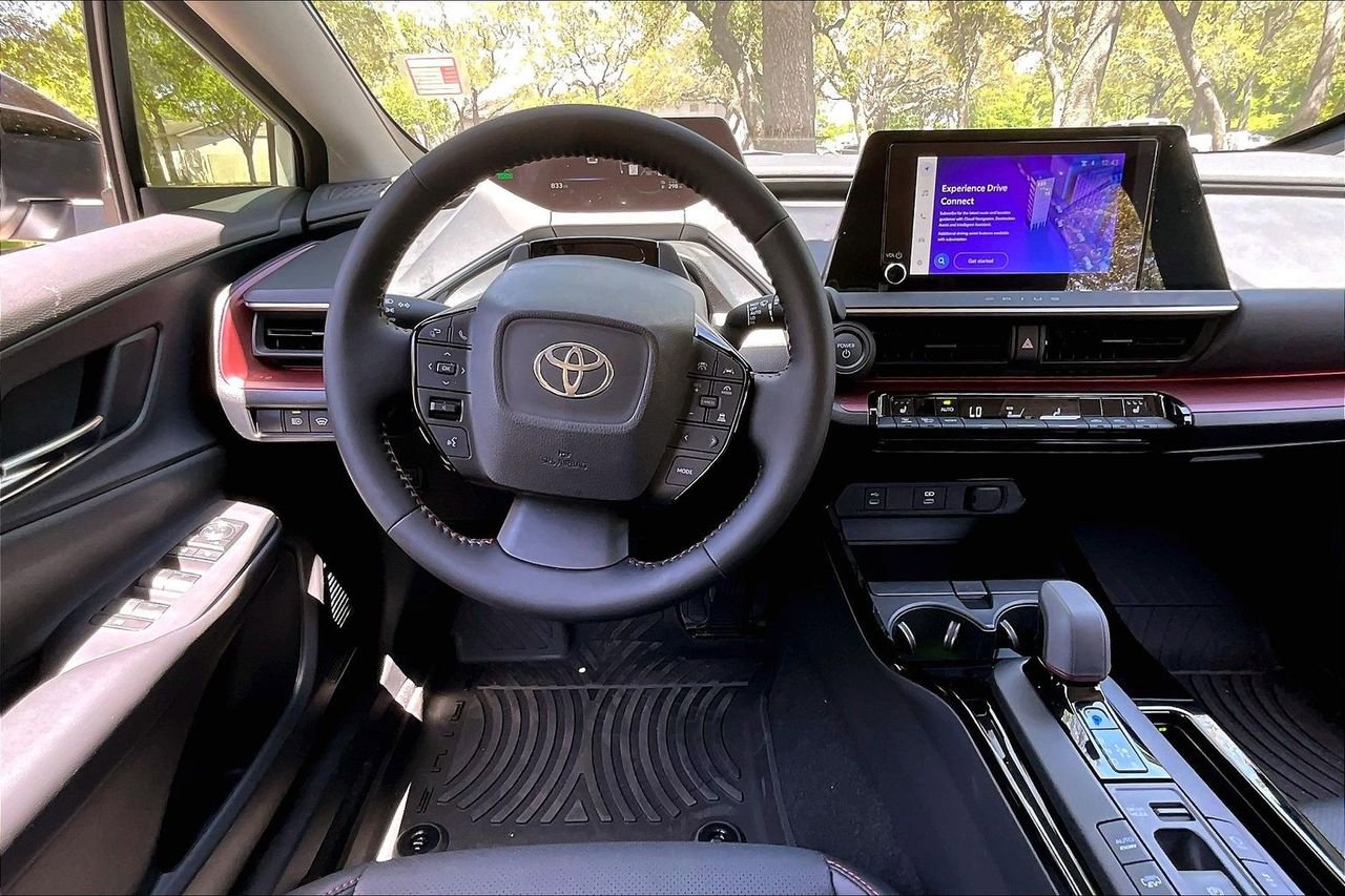 Used 2026 Toyota Prius Plug-In Hybrid image 8