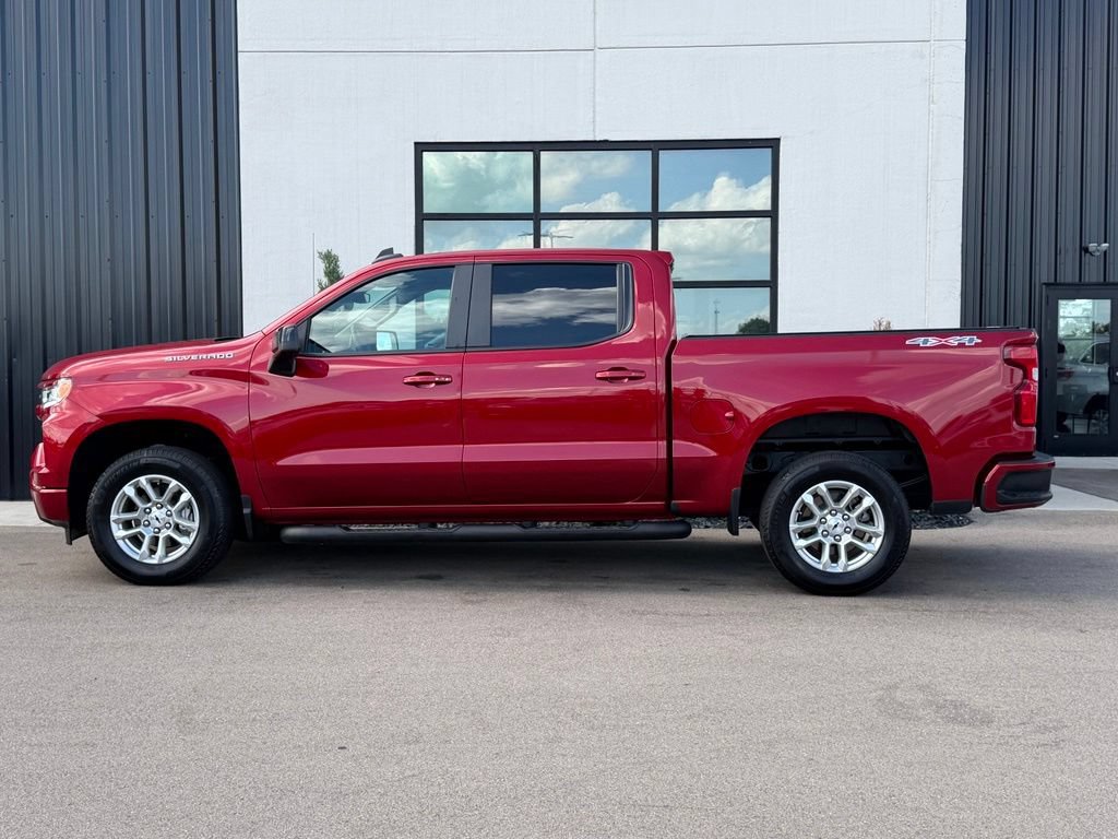 Used 2024 Chevrolet Silverado 1500 RST AWD/4WD image 2