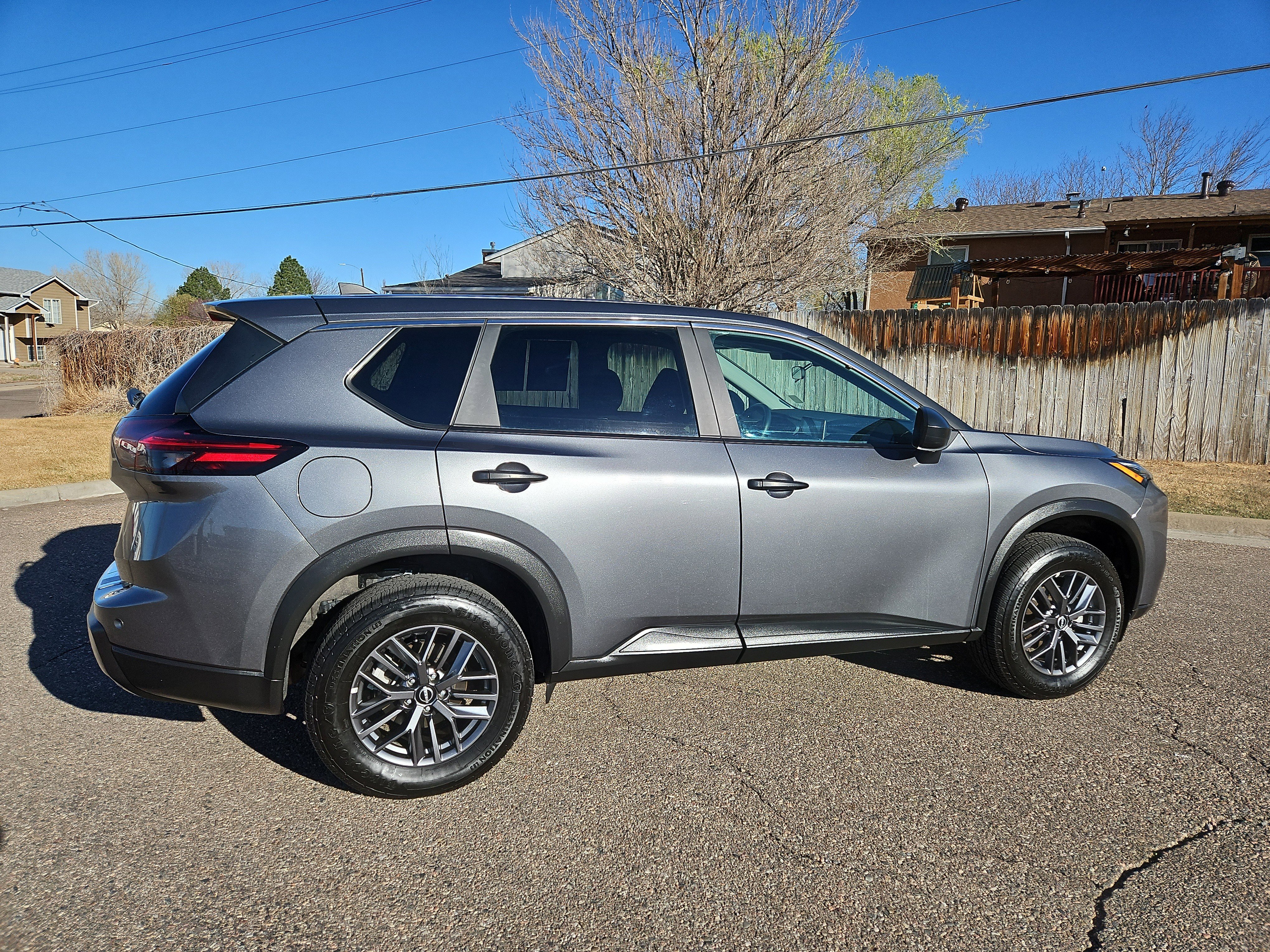 Used 2024 Nissan Rogue S image 4