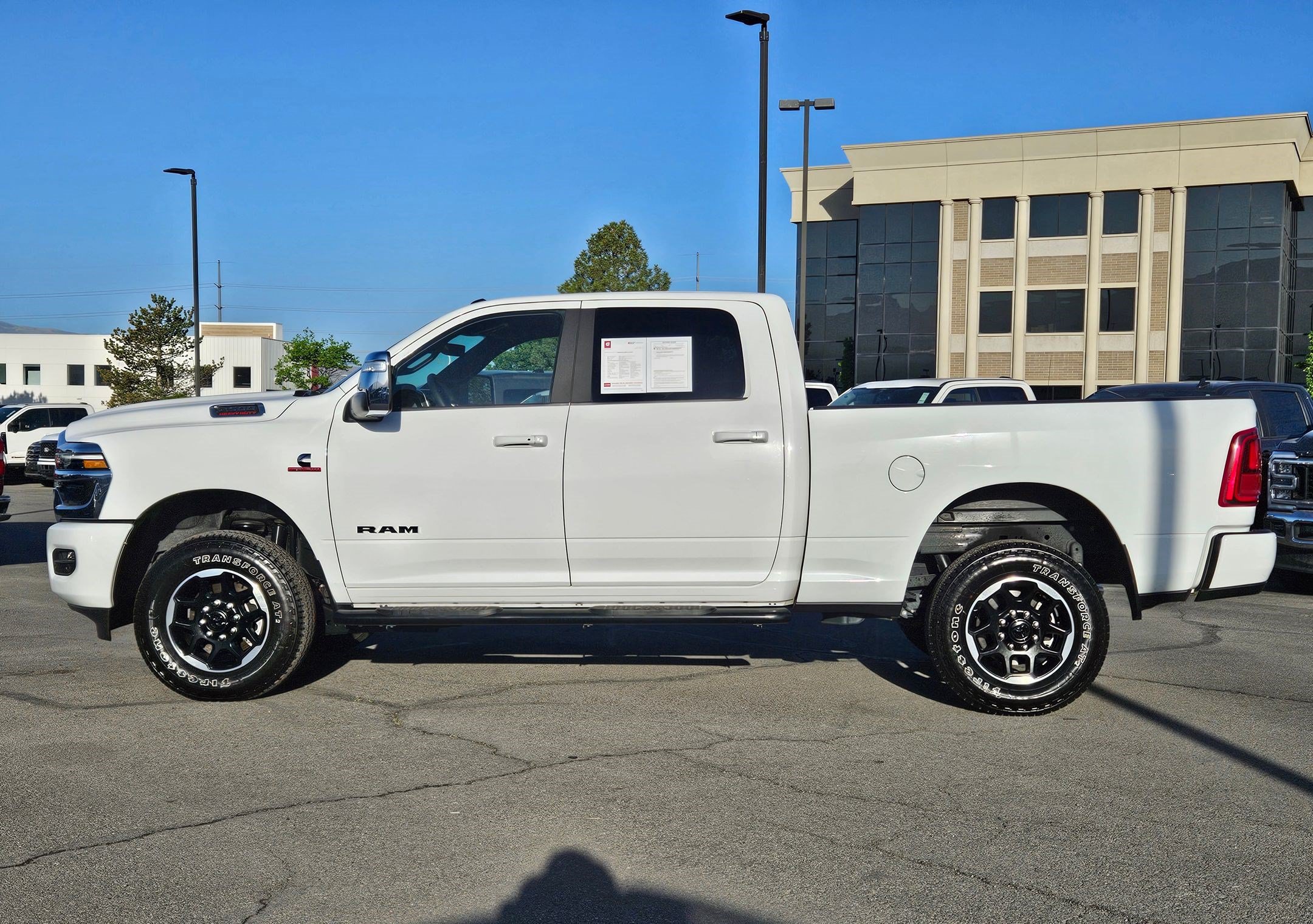 Used 2025 RAM 2500 Laramie AWD/4WD image 10