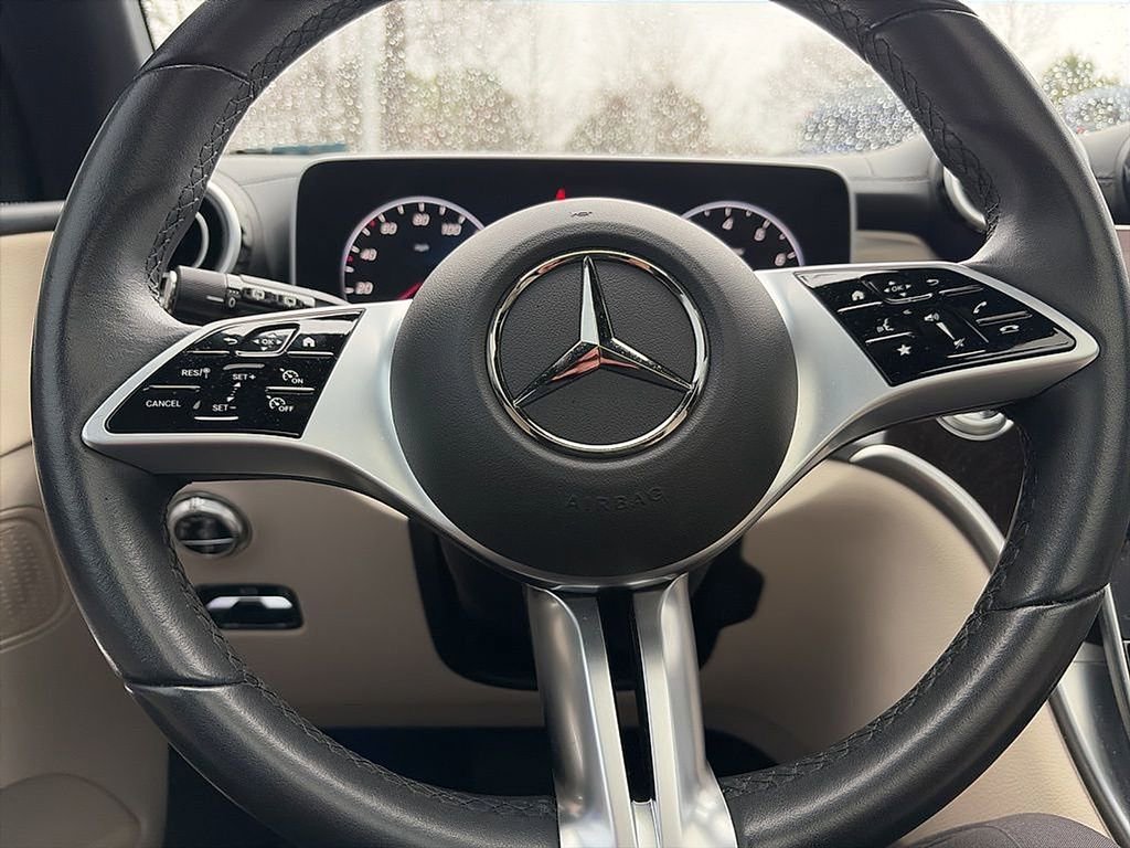 Used 2023 Mercedes-Benz GLC 300 GLC 300 image 11