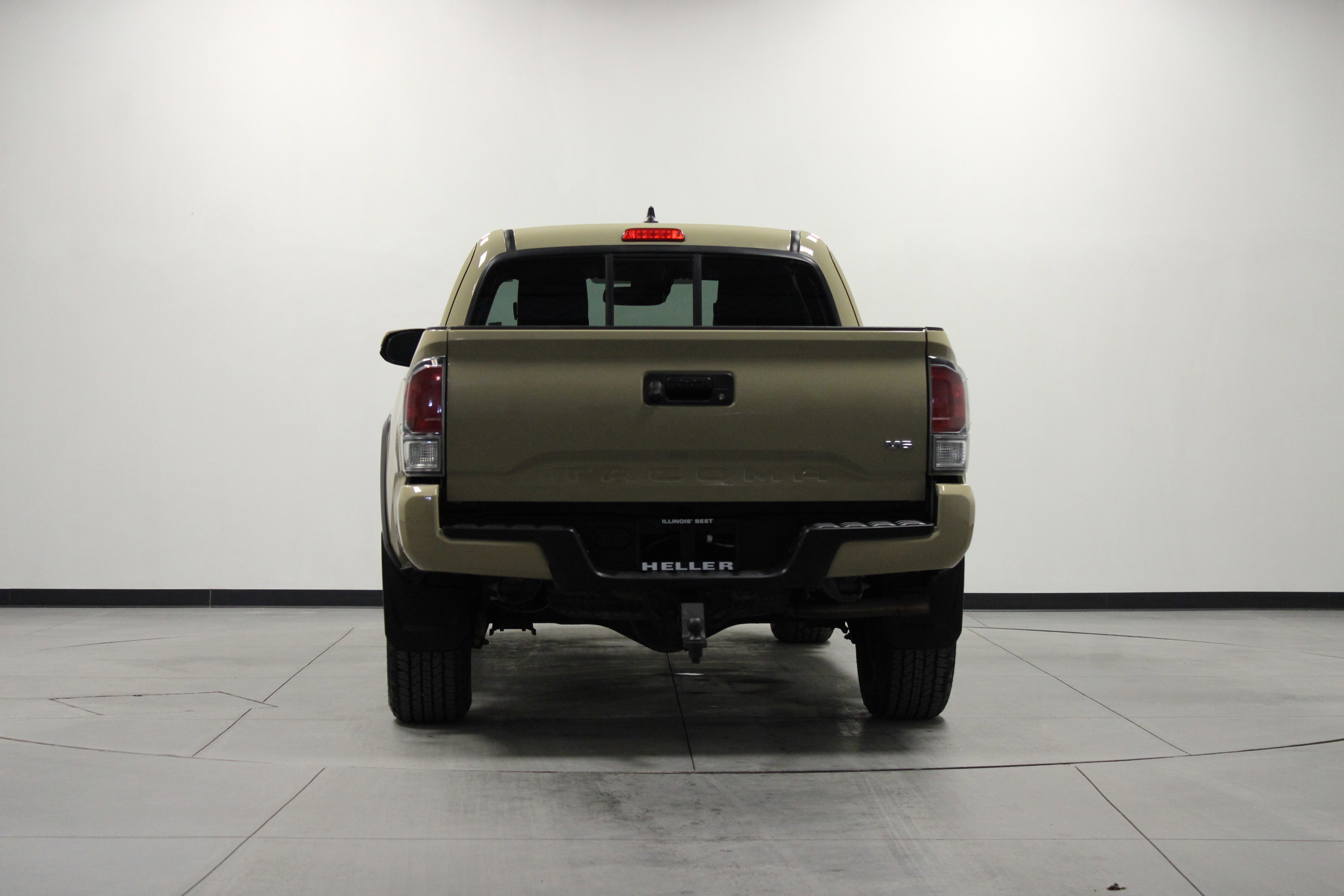 Used 2020 Toyota Tacoma TRD Off-Road image 5