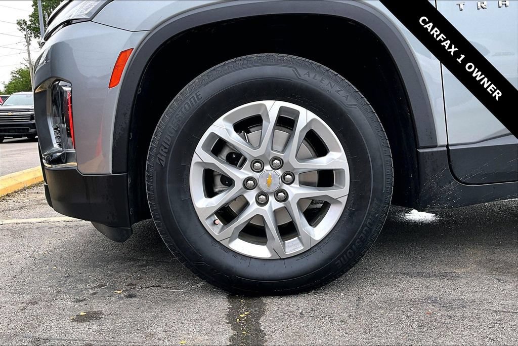 Used 2023 Chevrolet Traverse LS w/ Safety Package FWD image 33