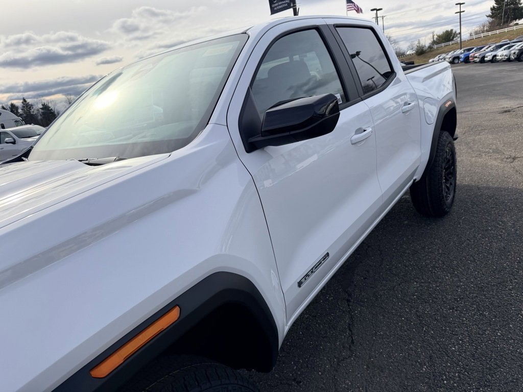 New 2026 GMC Canyon Elevation w/ Convenience Package image 13