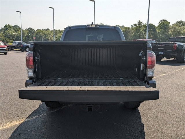 Used 2021 Toyota Tacoma TRD Sport w/ Blackout Package (TMS) image 13