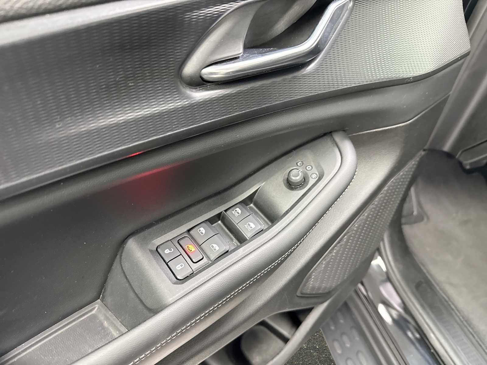 Used 2024 Jeep Grand Cherokee Altitude image 15