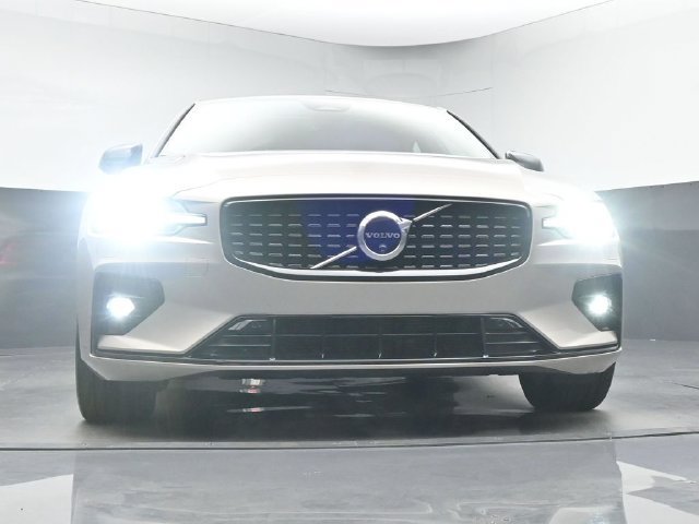 Used 2024 Volvo S60 B5 Plus w/ Climate Package FWD image 36