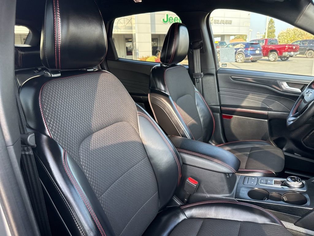 Used 2024 Ford Escape ST-Line image 12