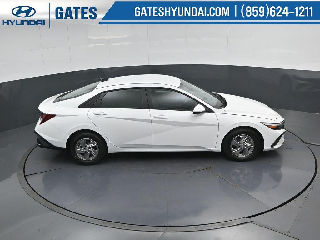 New 2026 Hyundai Elantra SE FWD image 42
