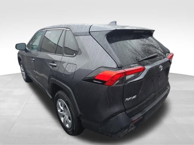 Used 2024 Toyota RAV4 LE image 4