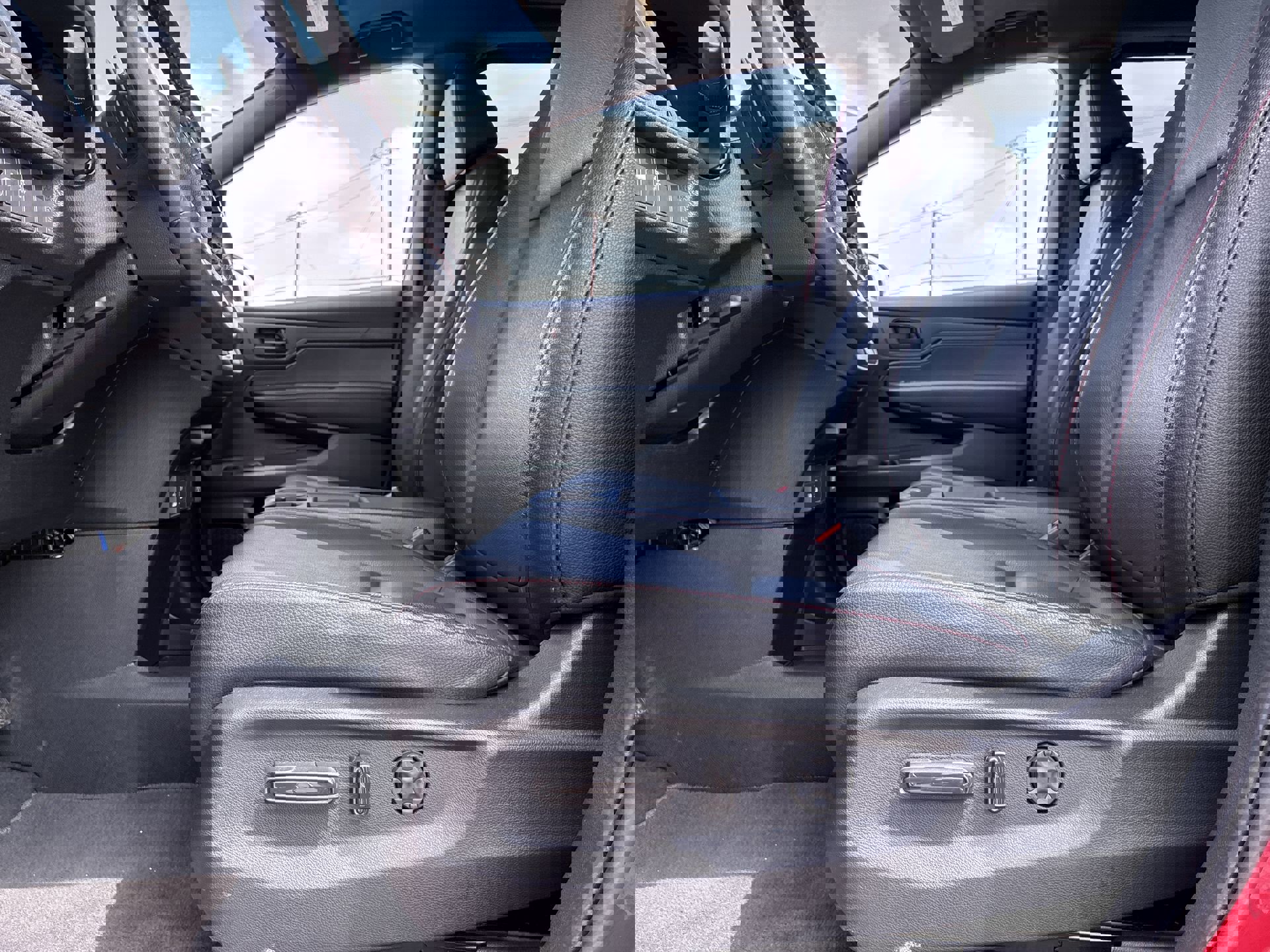 Certified 2025 Honda Odyssey Sport-L image 18