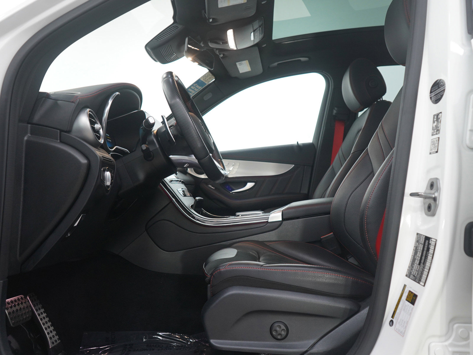 Used 2022 Mercedes-Benz GLC 43 AMG 4MATIC image 25