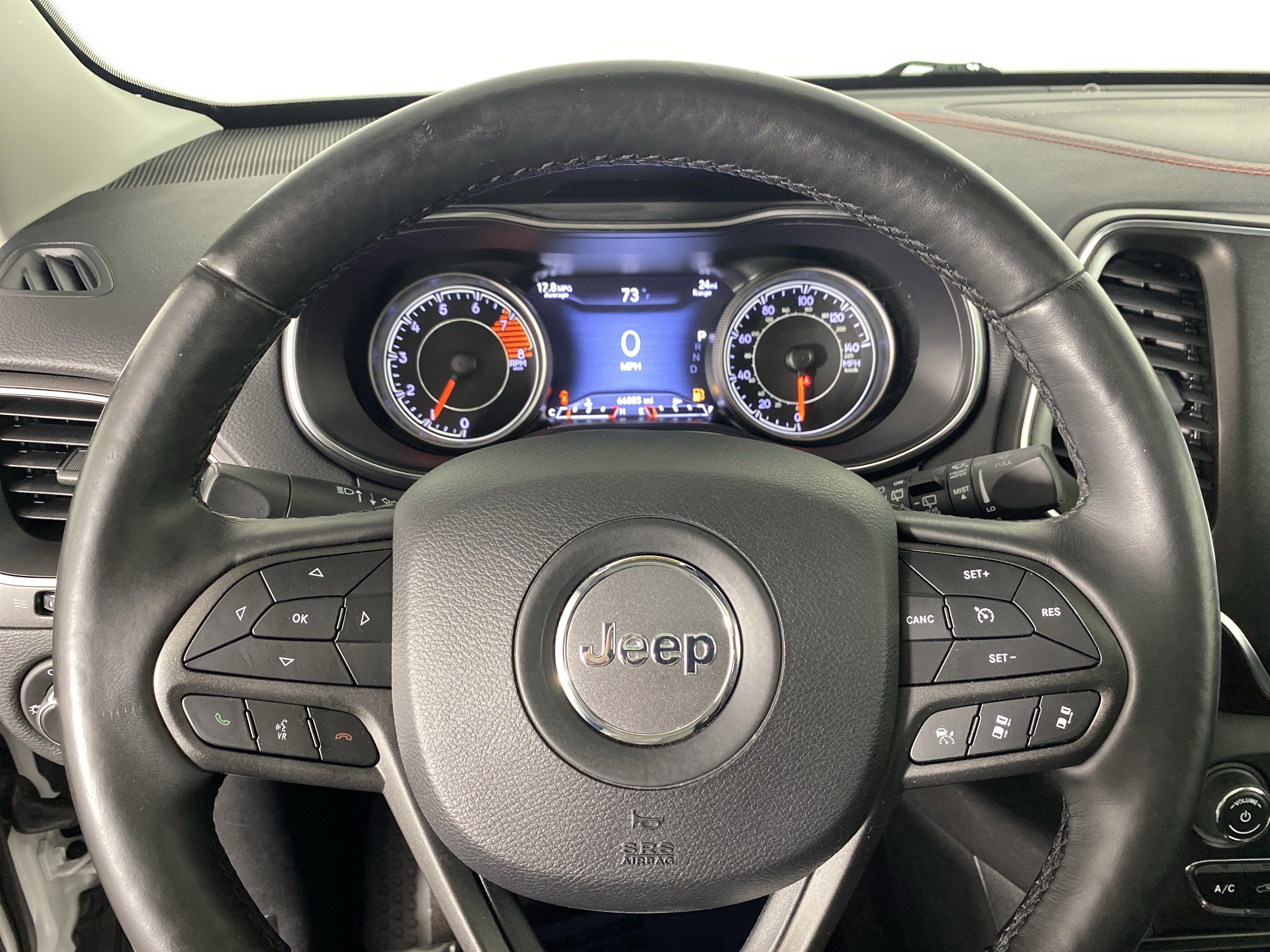 Used 2019 Jeep Cherokee Trailhawk image 22
