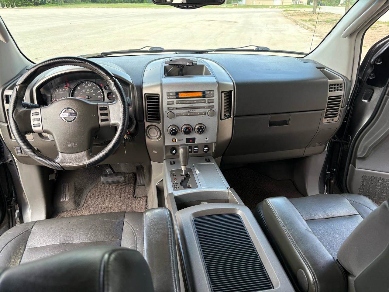 Used 2005 Nissan Titan LE w/ (T01) Tow Pkg RWD image 37