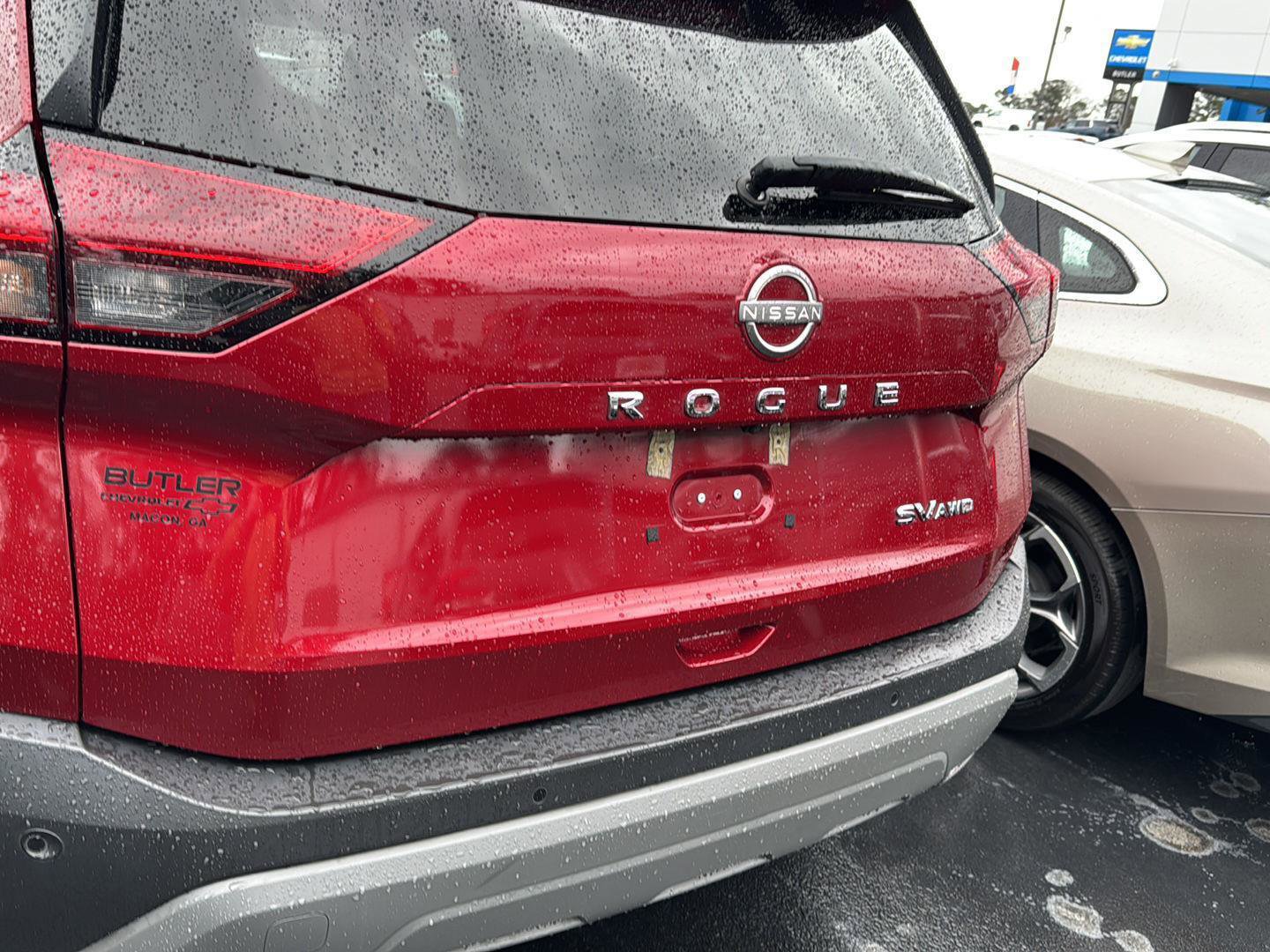 Used 2023 Nissan Rogue SV image 8