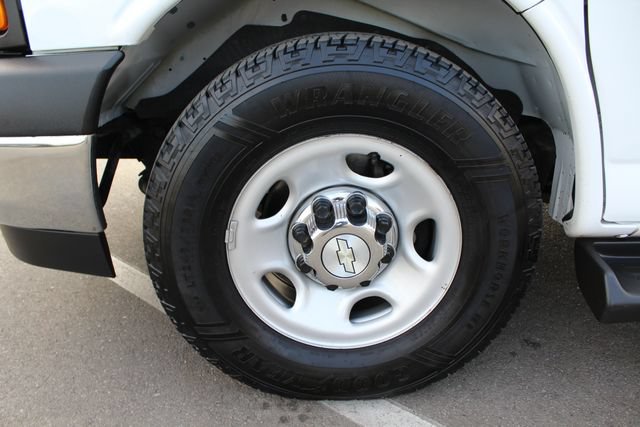 Used 2020 Chevrolet Express 3500 LT w/ LT Preferred Equipment Group RWD image 8