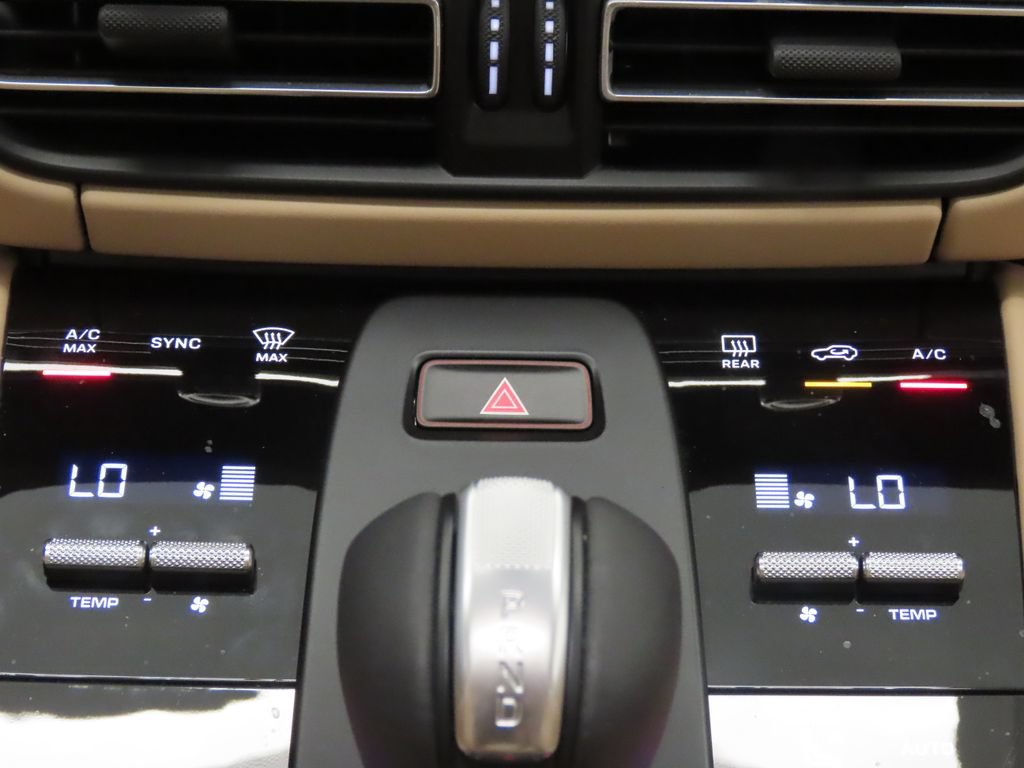 Certified 2026 Porsche Macan GTS AWD/4WD image 26