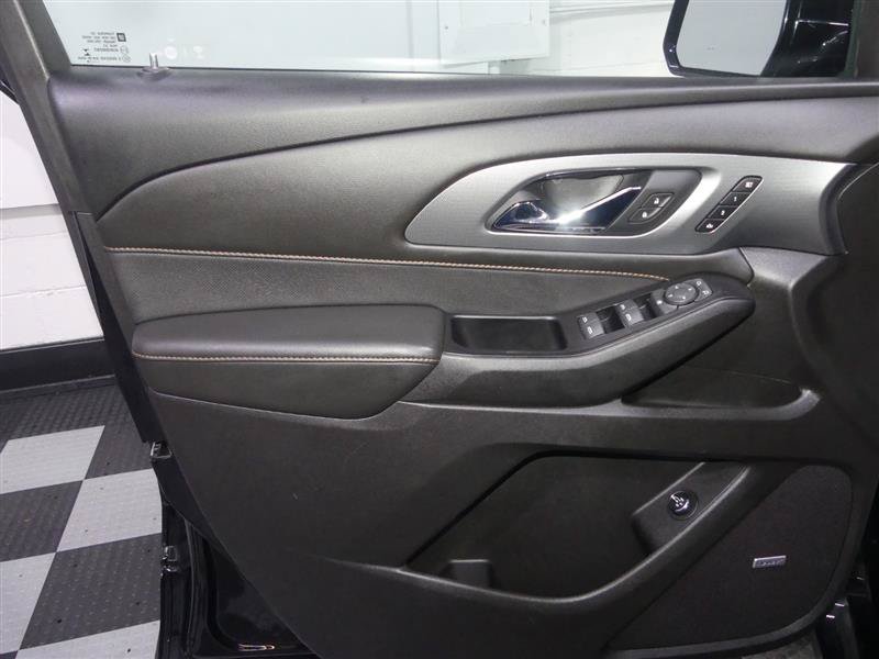 Used 2018 Chevrolet Traverse Premier w/ Redline Edition AWD/4WD image 18