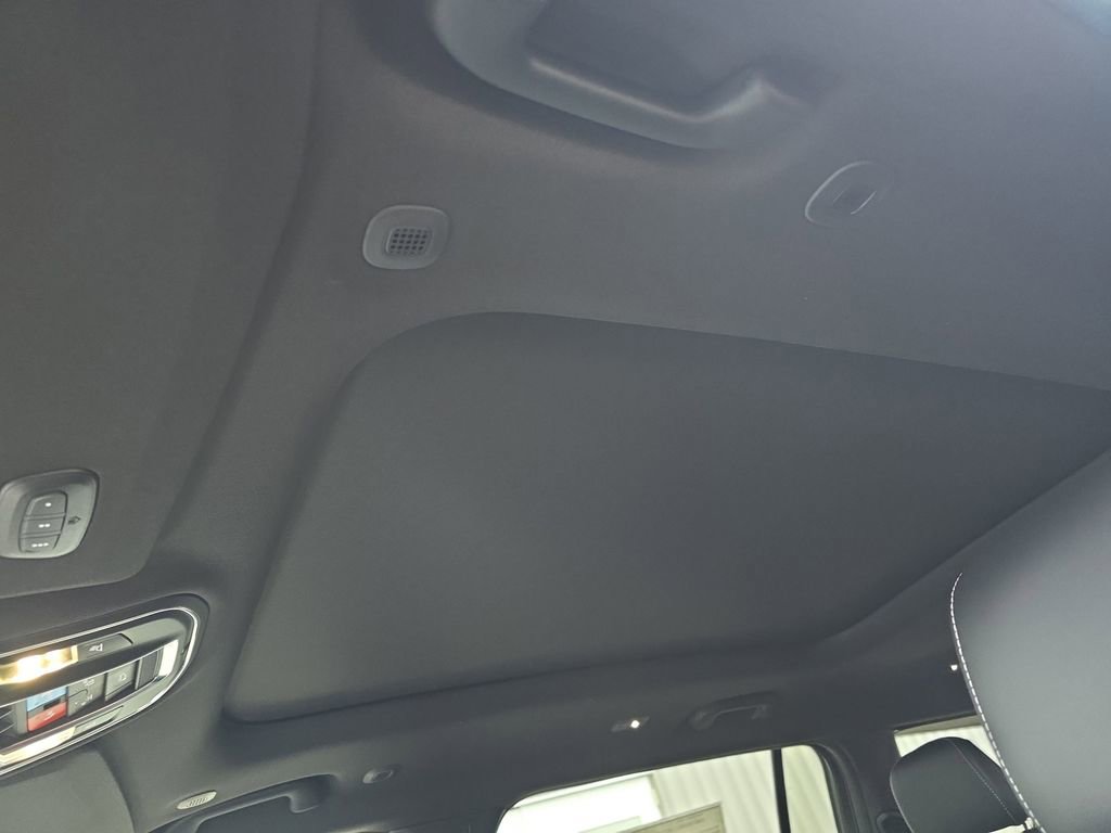 New 2025 Jeep Grand Cherokee L Limited w/ MOPAR Finishing Package image 32