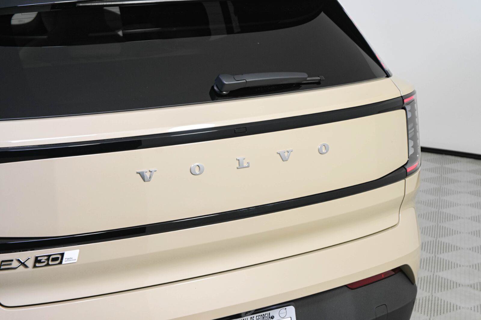 New 2026 Volvo EX30 Ultra w/ Protection Package AWD/4WD image 36