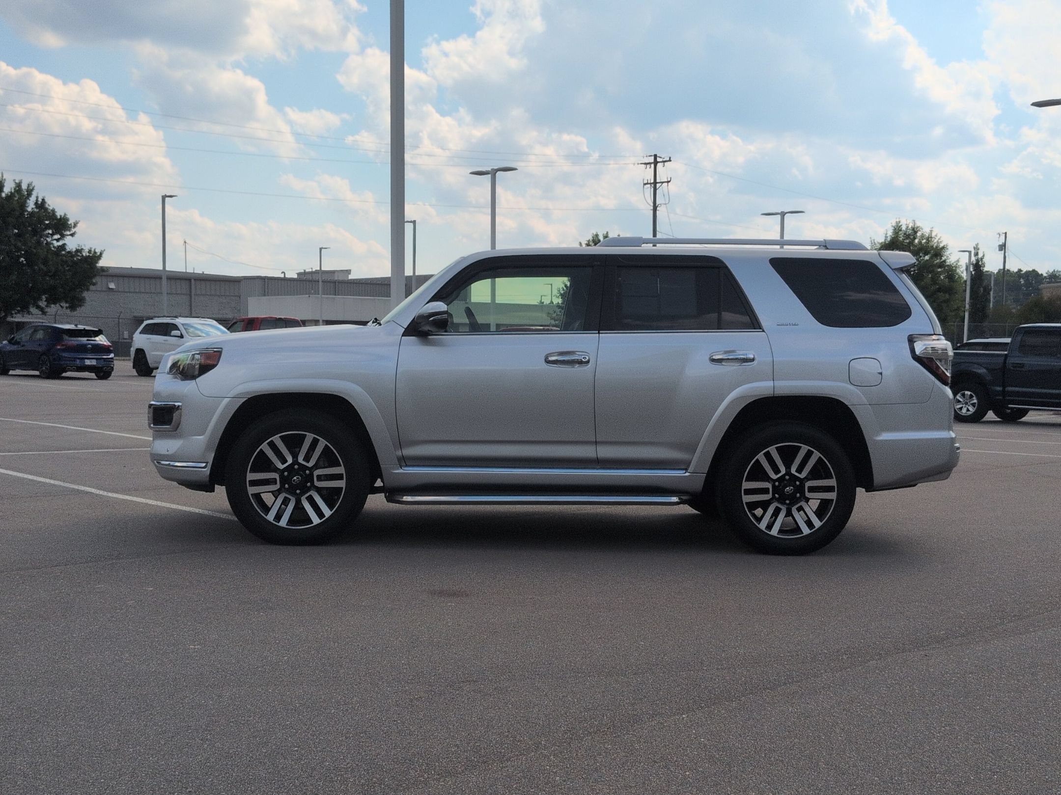 Used 2020 Toyota 4Runner Limited AWD/4WD image 7