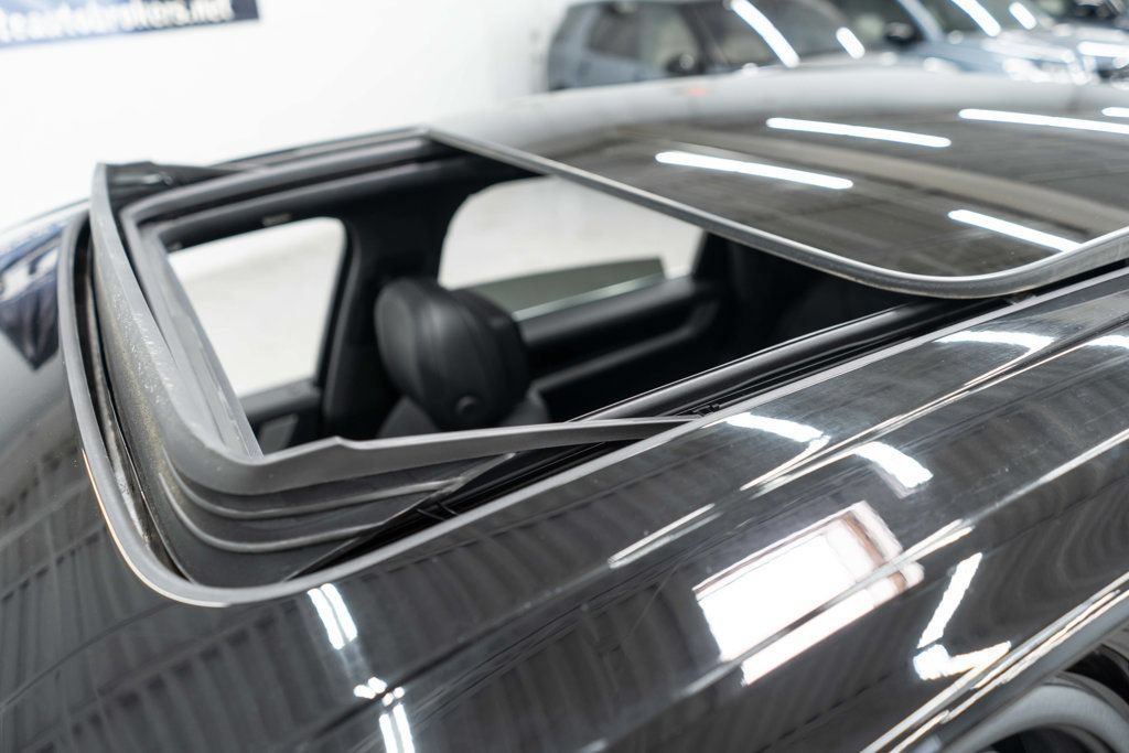 Used 2024 Porsche Cayenne AWD/4WD image 42