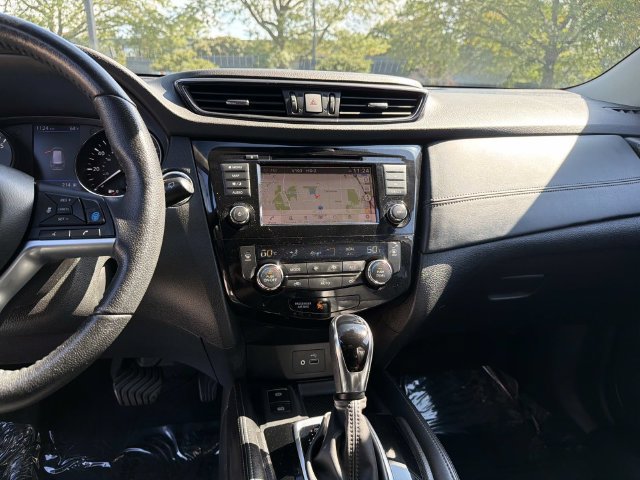 Used 2019 Nissan Rogue SL w/ Premium Package AWD/4WD image 23