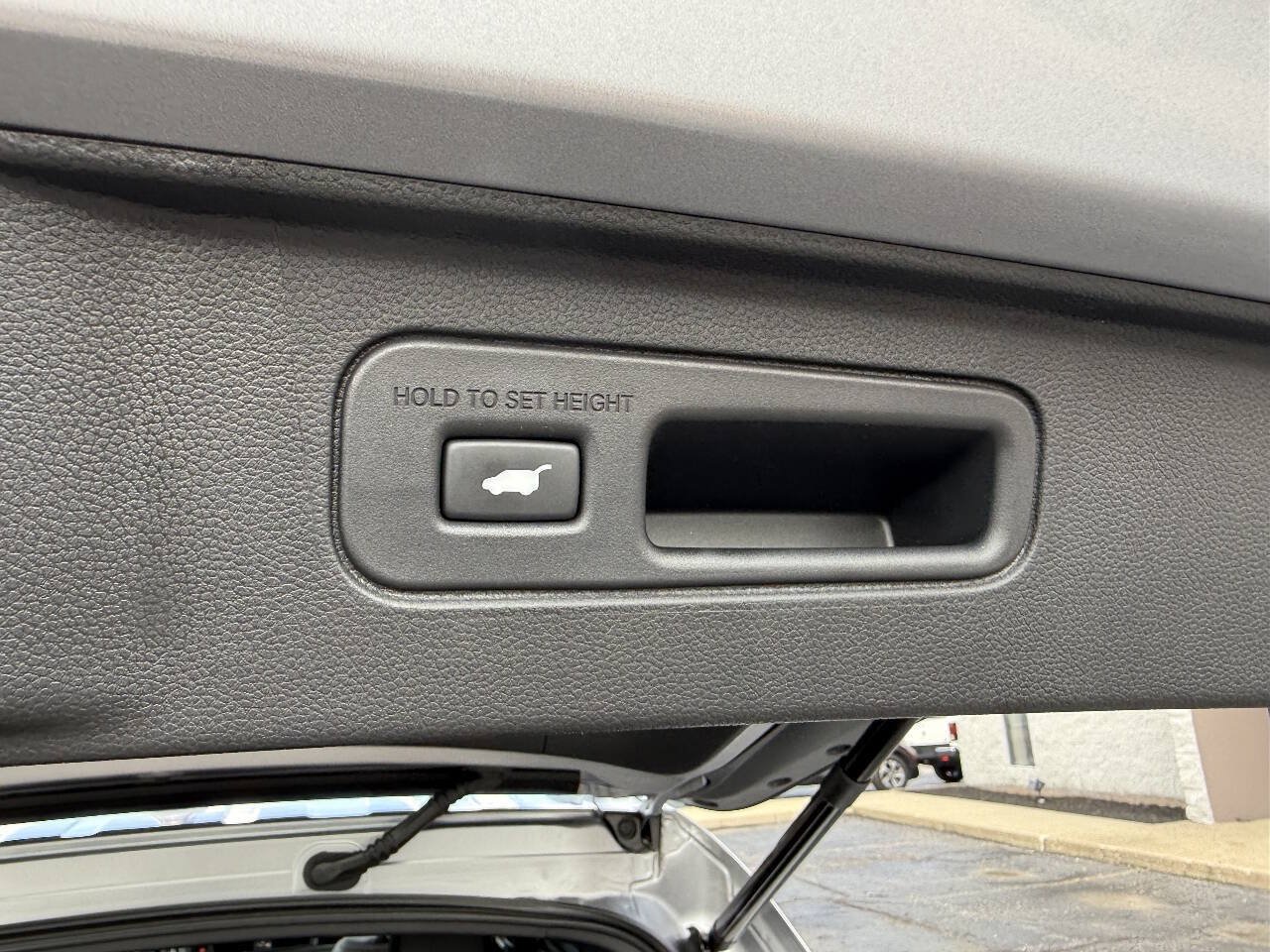 Used 2025 Honda Pilot TrailSport image 26