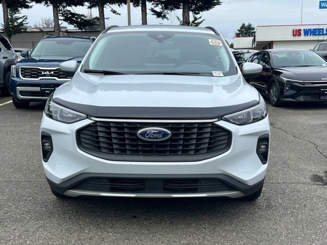 Used 2025 Ford Escape Platinum image 4