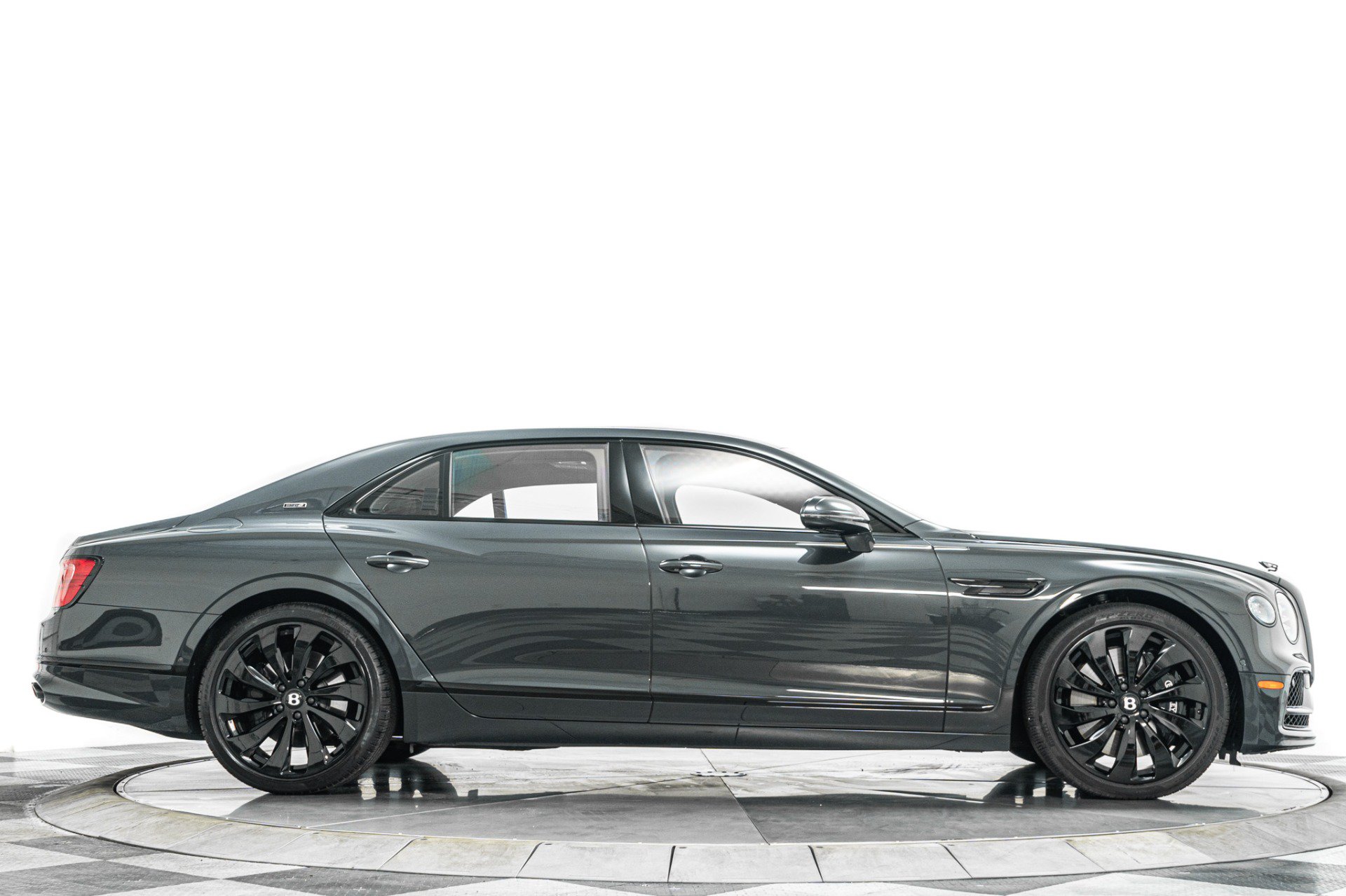 Used 2024 Bentley Flying Spur V8 AWD/4WD image 50