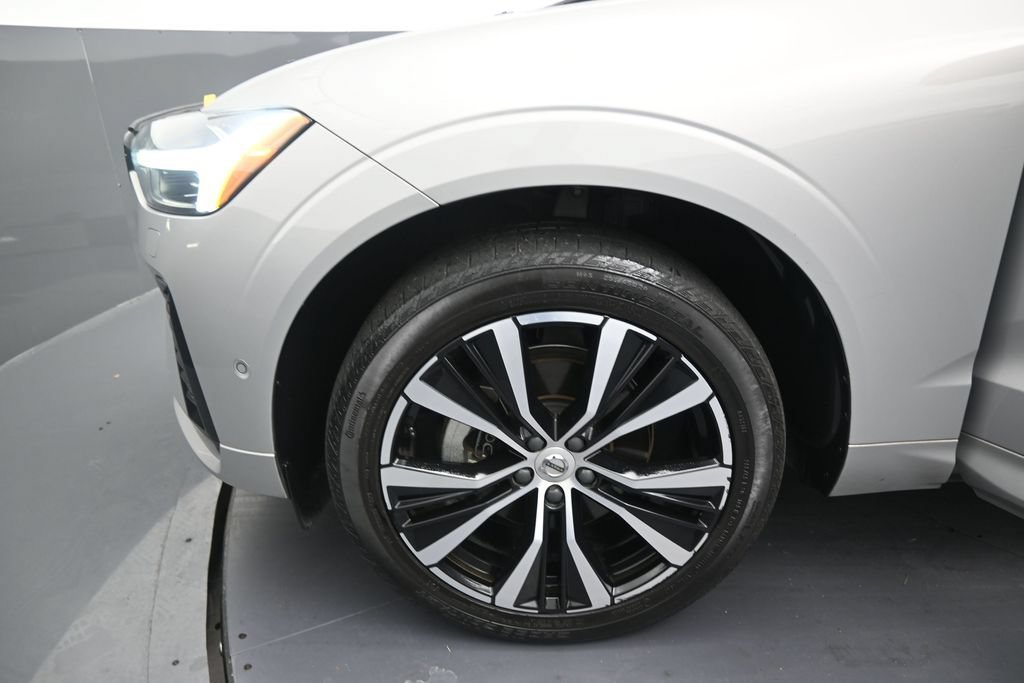 Certified 2024 Volvo XC60 B5 Plus w/ Climate Package AWD/4WD image 13