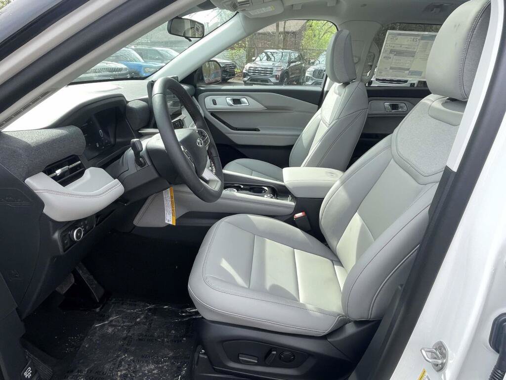 New 2026 Ford Explorer Active w/ Active Comfort Package AWD/4WD image 17