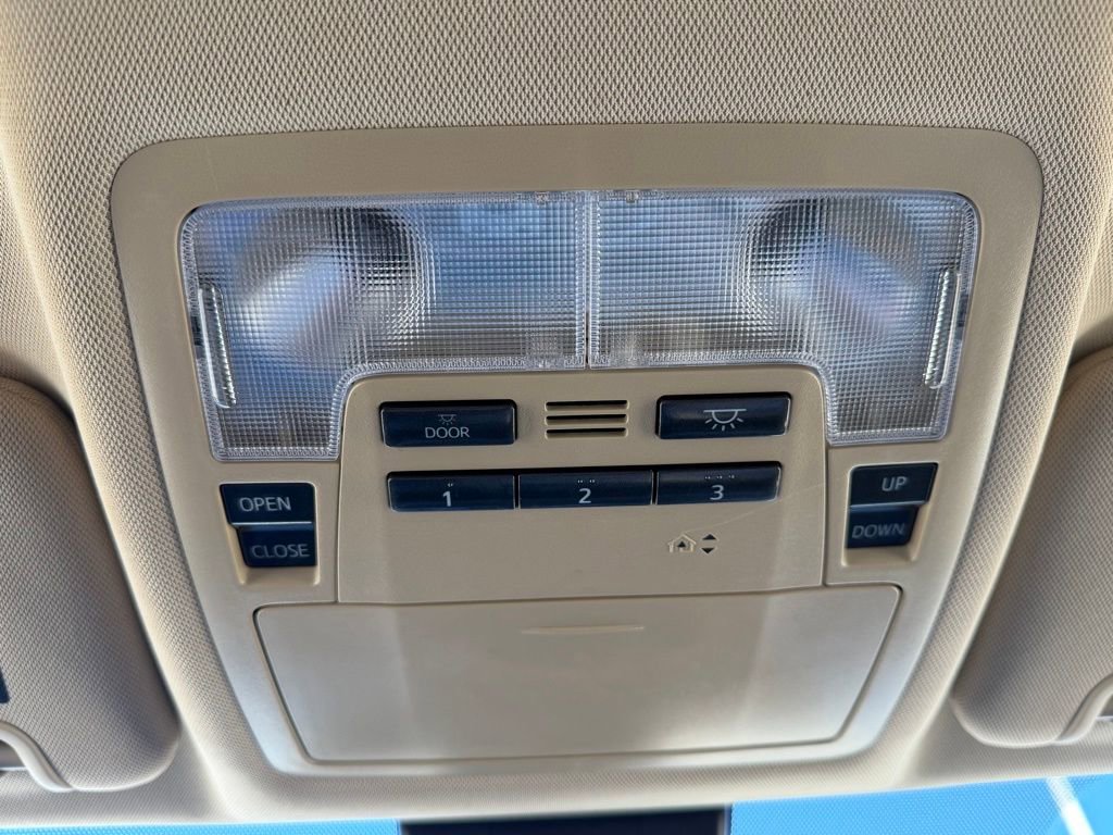 Used 2018 Toyota Highlander Limited image 23