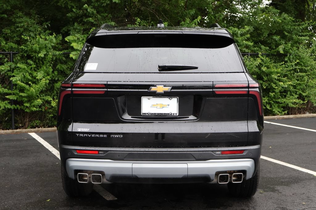 Used 2026 Chevrolet Traverse LT w/ Driver Confidence Package AWD/4WD image 7