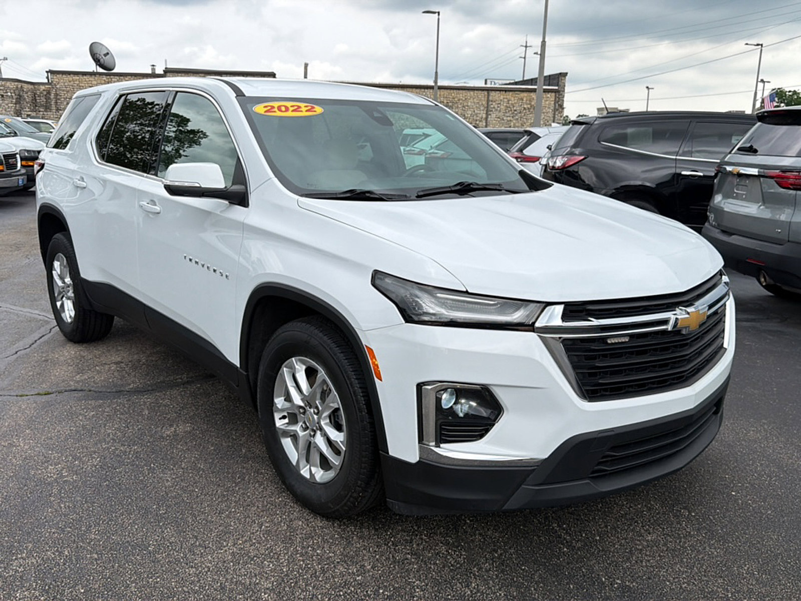 Used 2022 Chevrolet Traverse LS AWD/4WD video 1
