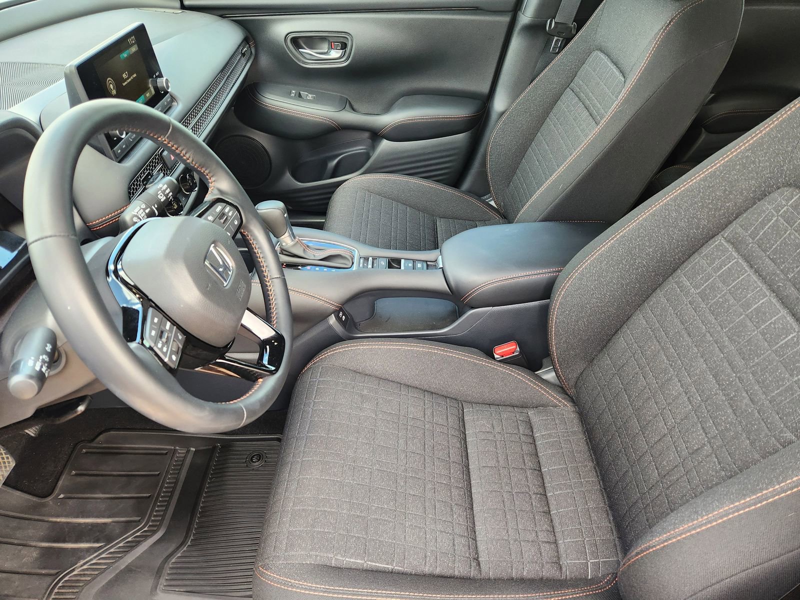 Used 2025 Honda HR-V Sport image 18