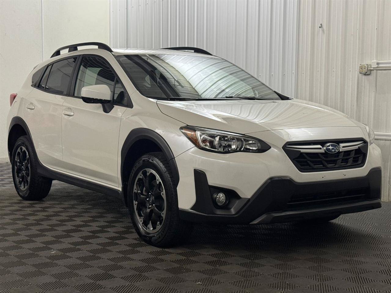Used 2022 Subaru Crosstrek 2.0i Premium w/ Moonroof Package AWD/4WD image 6
