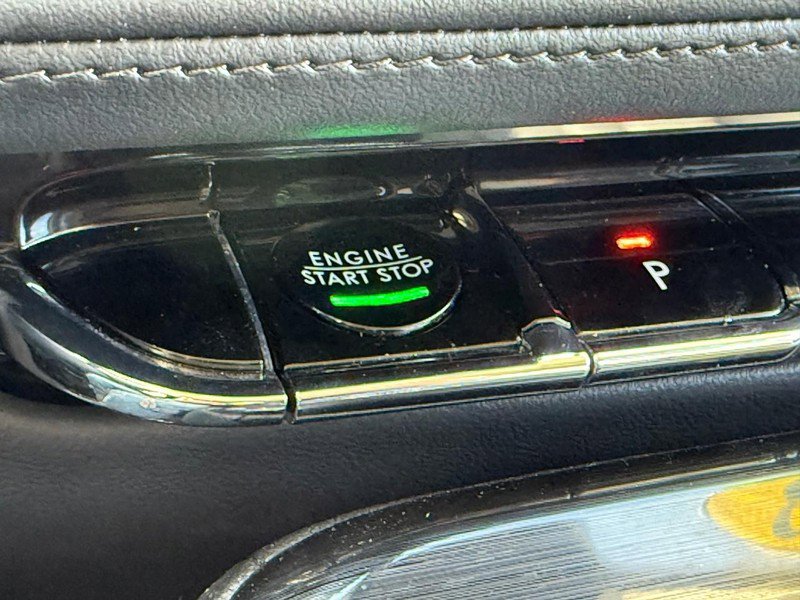 Used 2023 Lincoln Nautilus Reserve image 21