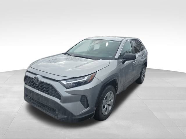 Used 2024 Toyota RAV4 LE image 9