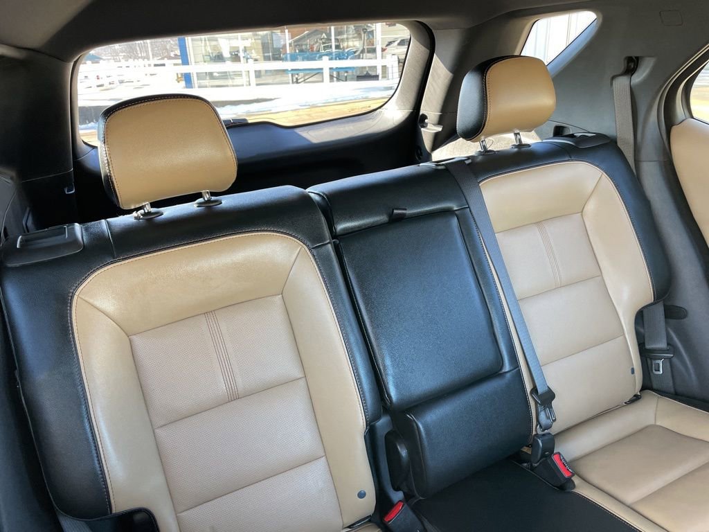 Used 2023 Chevrolet Equinox Premier image 22